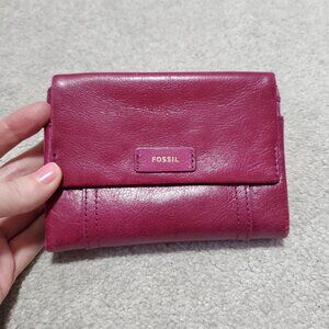 FOSSIL Ellis Multifunction Tri-Fold Compact Wallet Leather Magenta 5.5" x 4"